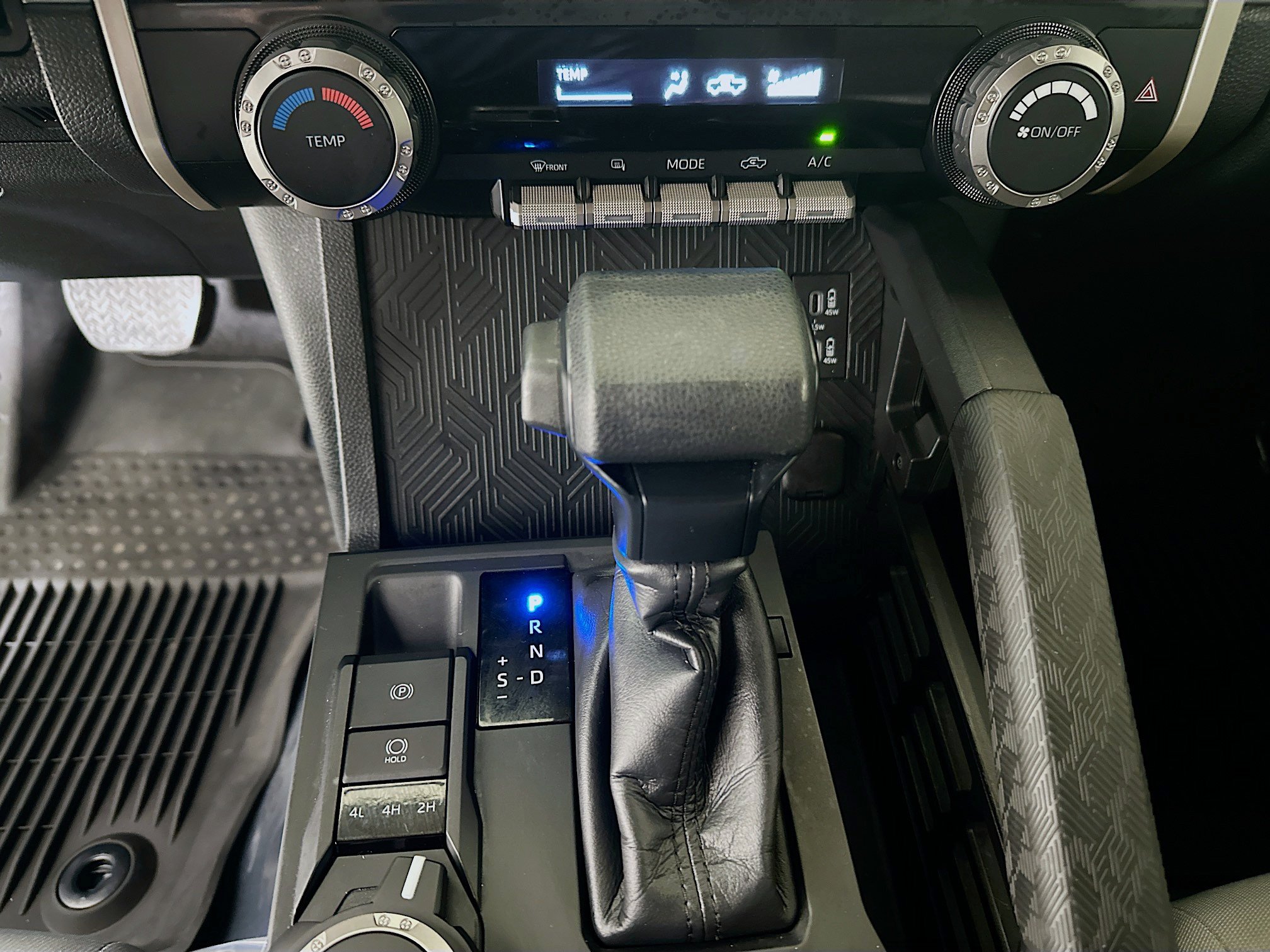 Certified 2024 Toyota Tacoma SR5 AWD/4WD image 23