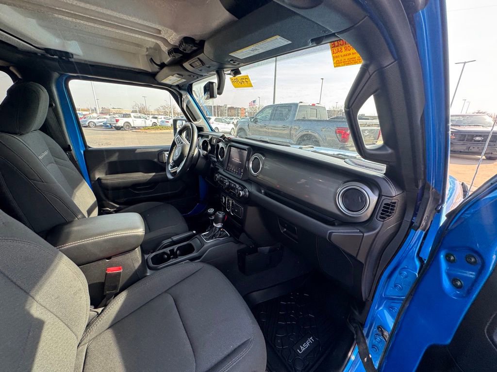 Used 2022 Jeep Gladiator Overland image 18