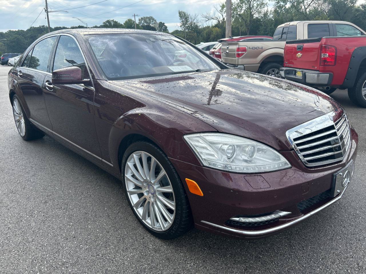 Used 2011 Mercedes-Benz S 550 image 3