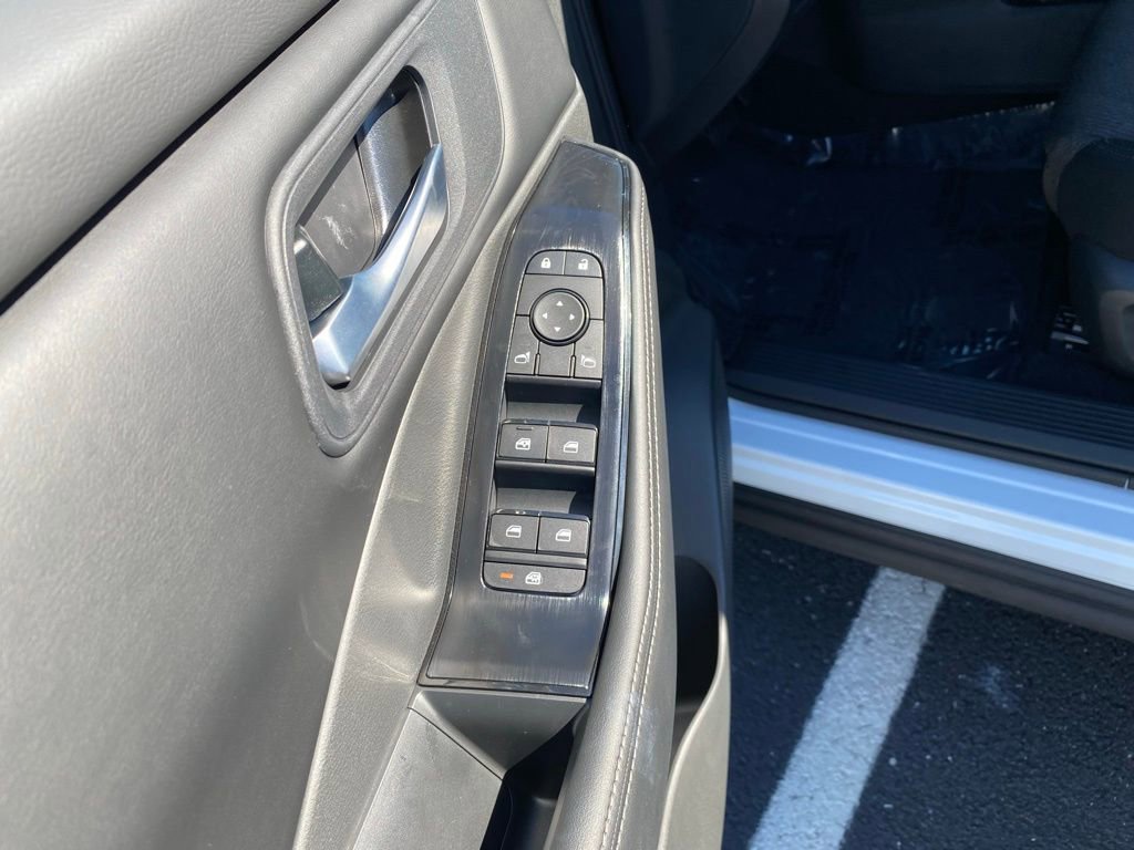 New 2026 Nissan Rogue SV image 13