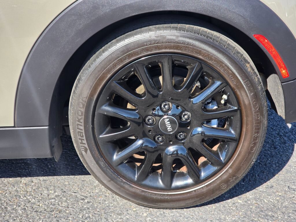 Used 2019 MINI Cooper 2-Door Hardtop FWD image 9