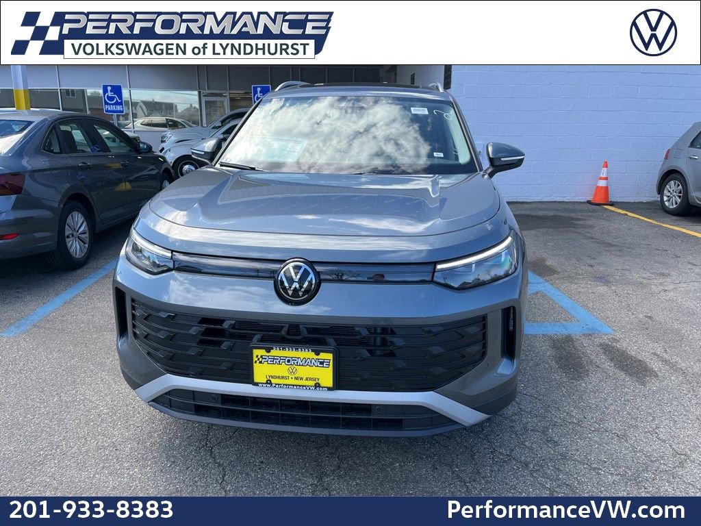 New 2026 Volkswagen Tiguan SE AWD/4WD image 1