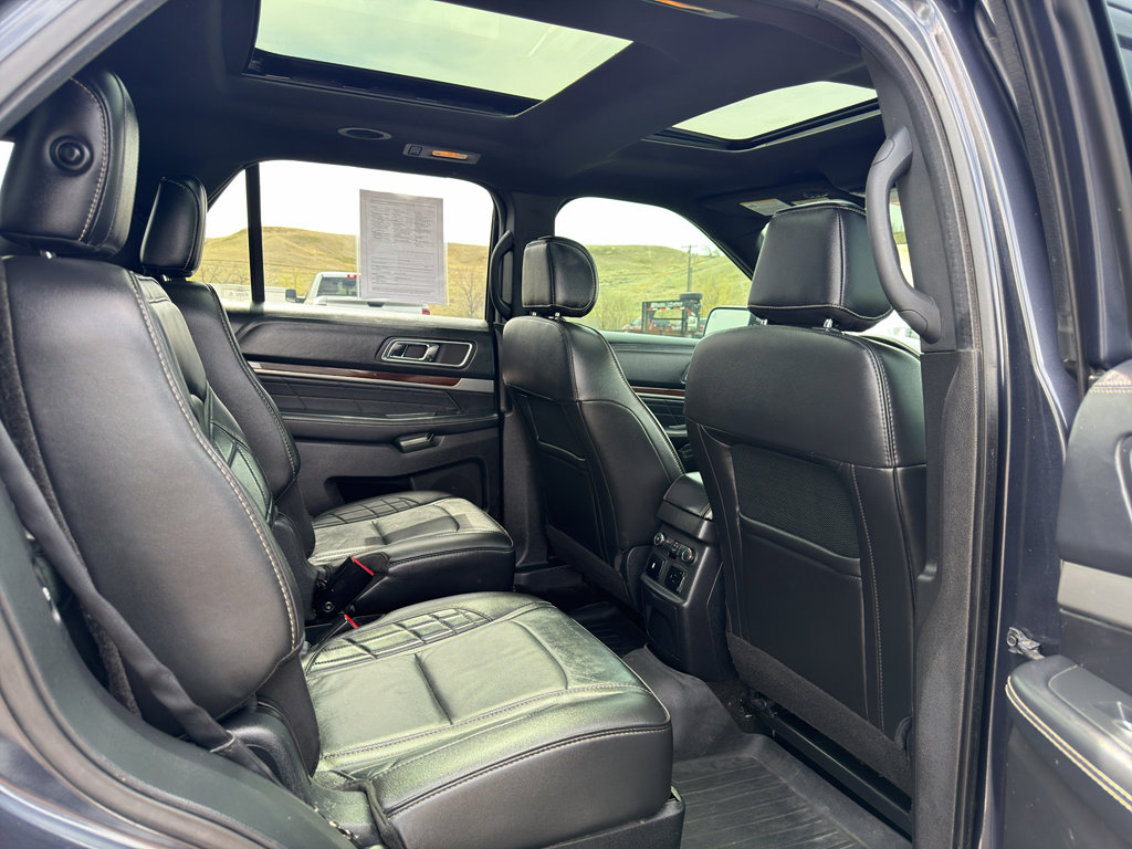 Used 2017 Ford Explorer Platinum AWD/4WD image 22