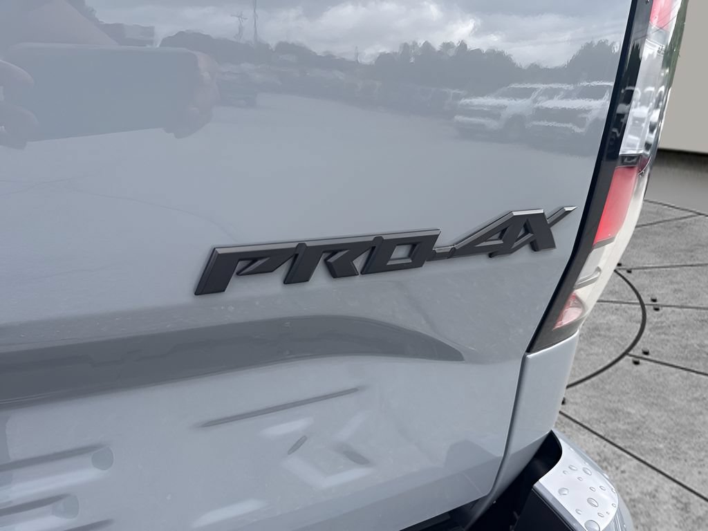 Used 2024 Nissan Frontier PRO-4X w/ Pro Premium Package AWD/4WD image 33