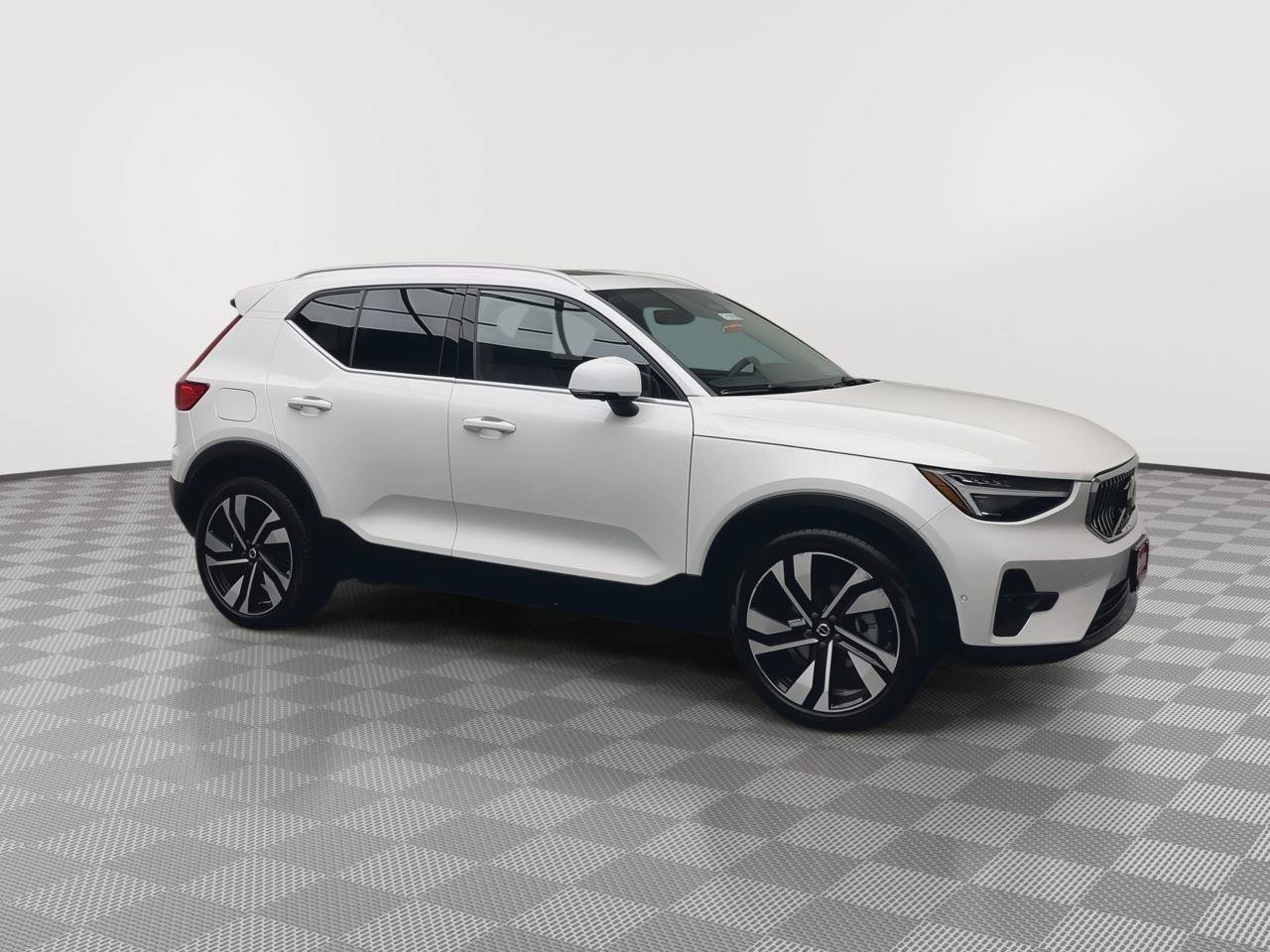 Used 2023 Volvo XC40 B5 Ultimate w/ Protection Package Premier AWD/4WD image 41