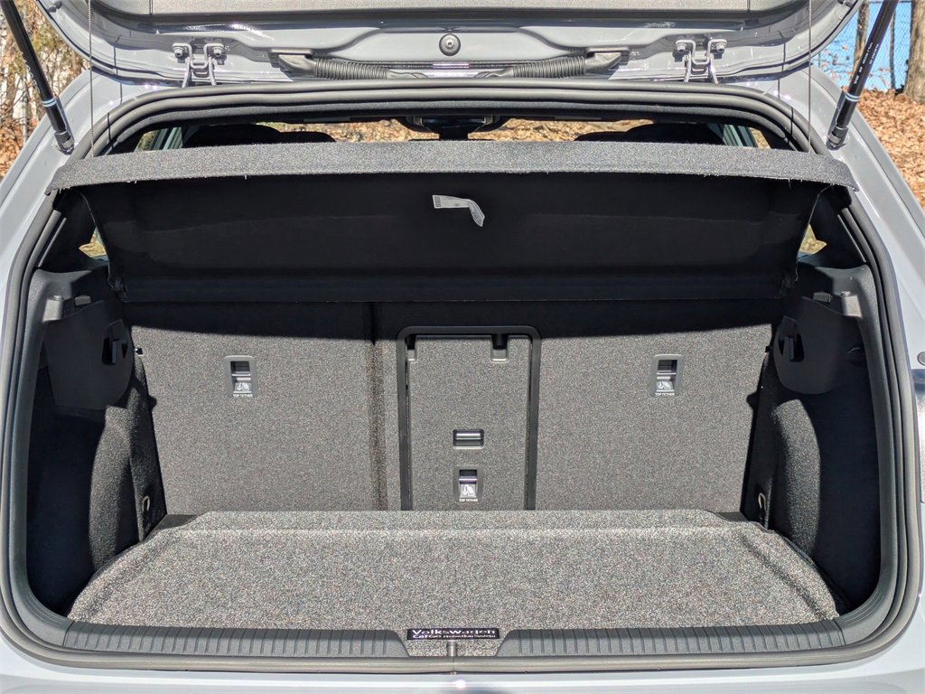 New 2026 Volkswagen GTI SE image 13