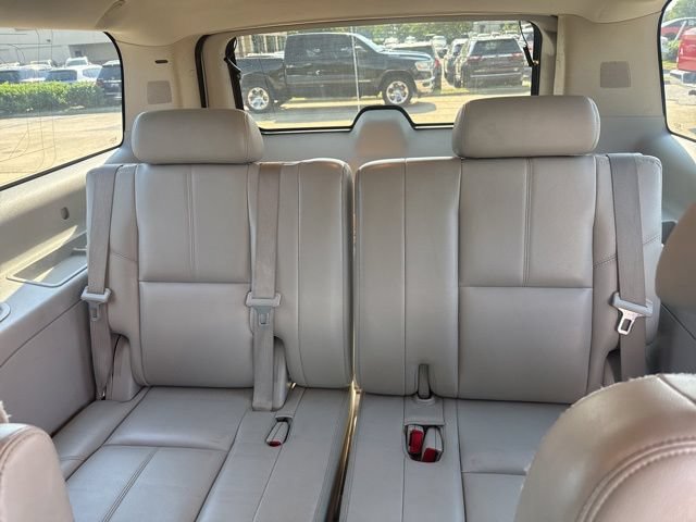 Used 2008 Chevrolet Suburban LTZ w/ LTZ Preferred Equipment Group AWD/4WD image 11