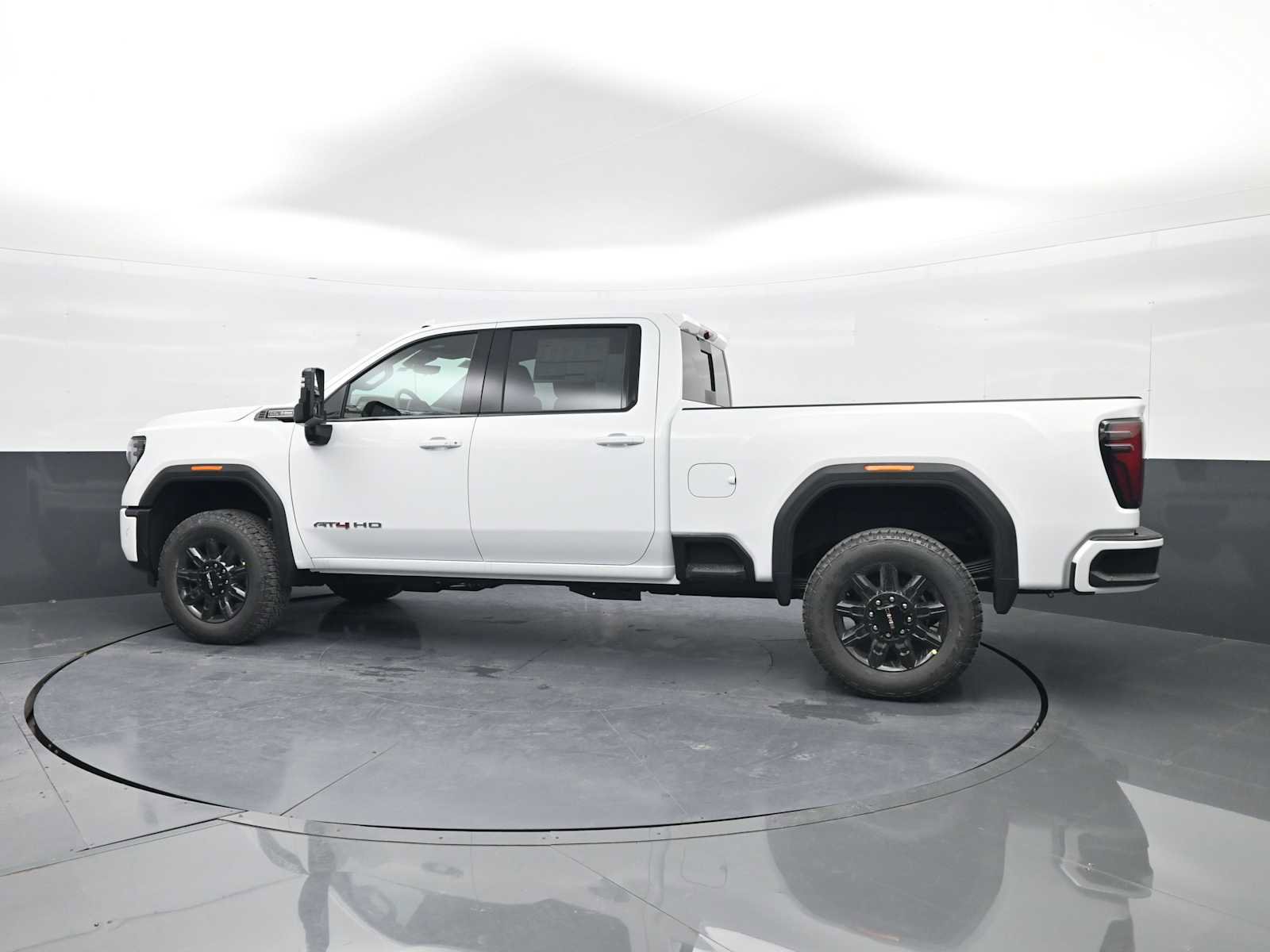 New 2026 GMC Sierra 2500 AT4 w/ AT4 Premium Plus Package image 5