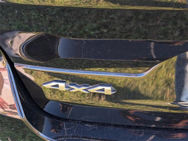 Used 2023 Jeep Grand Cherokee Summit w/ Luxury Tech Group V image 5