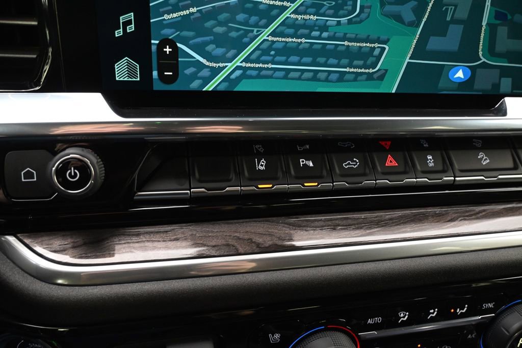 Used 2025 Chevrolet Silverado 3500 LTZ w/ LTZ Premium Package image 33