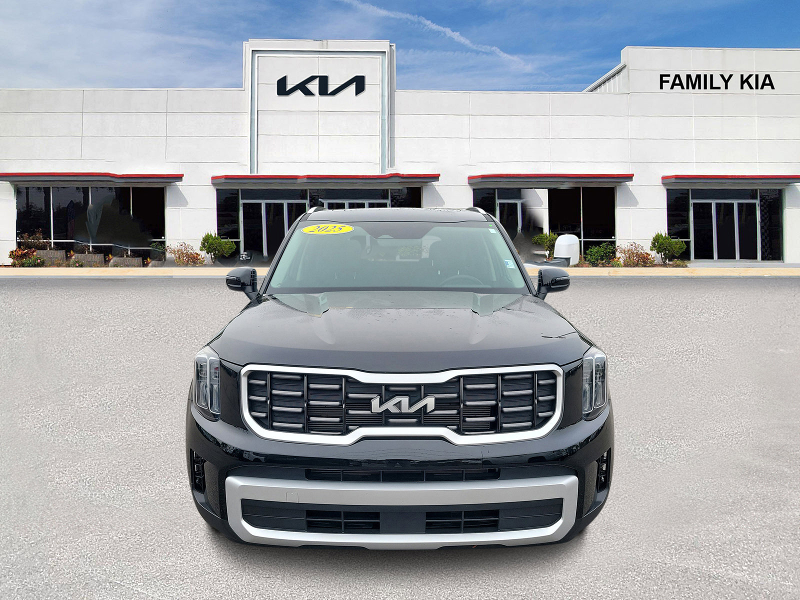 Used 2025 Kia Telluride S image 2