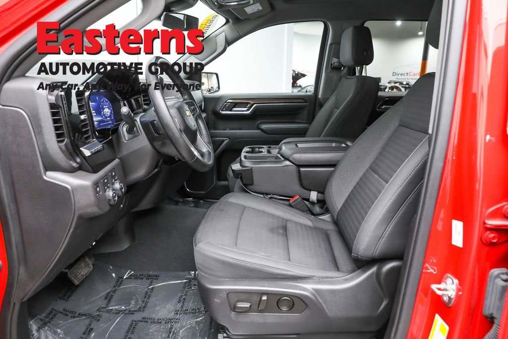 Used 2023 Chevrolet Silverado 1500 LT AWD/4WD image 14