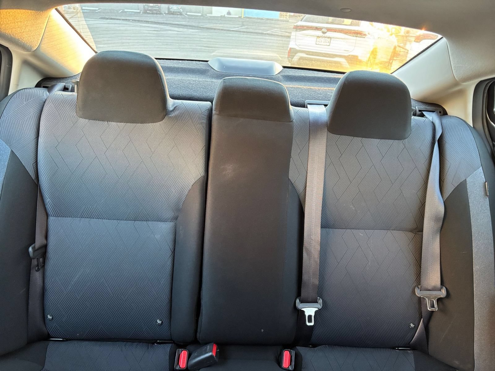 Used 2025 Nissan Versa SV FWD image 33