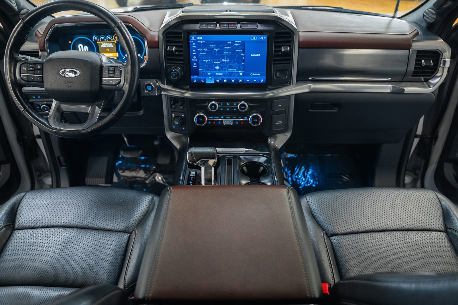 Certified 2023 Ford F150 Lariat w/ Equipment Group 502A High image 27