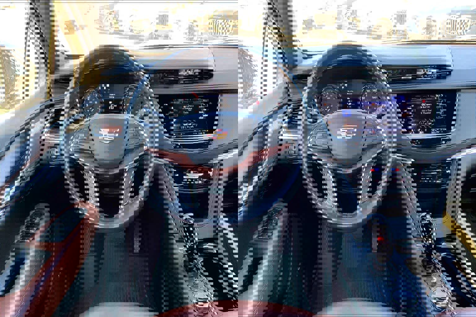 Used 2023 Cadillac XT5 Premium Luxury w/ Technology Package image 7