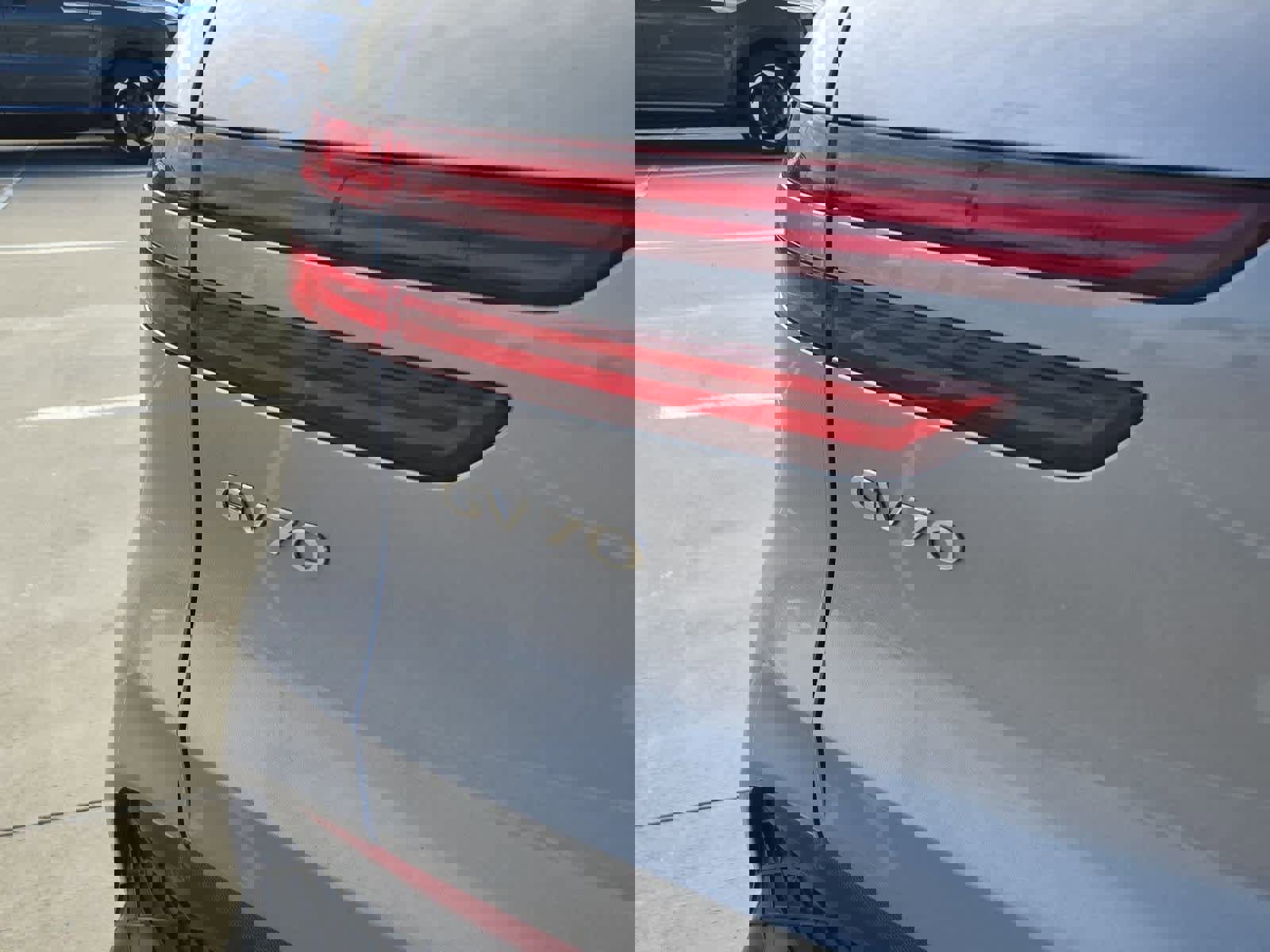 Used 2023 Genesis GV70 2.5T w/ Sport Prestige Package image 11