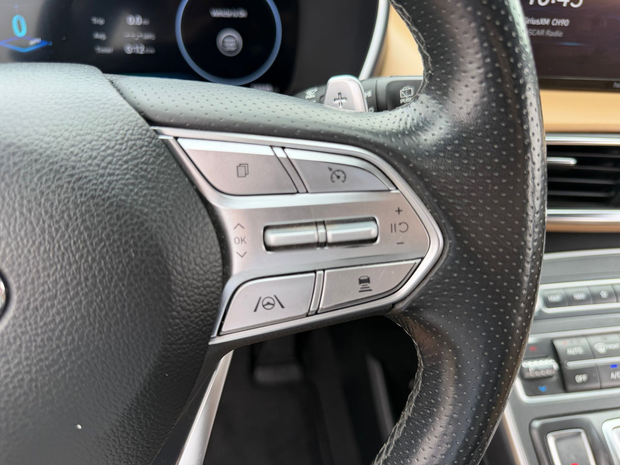 Used 2023 Hyundai Santa Fe Calligraphy image 29