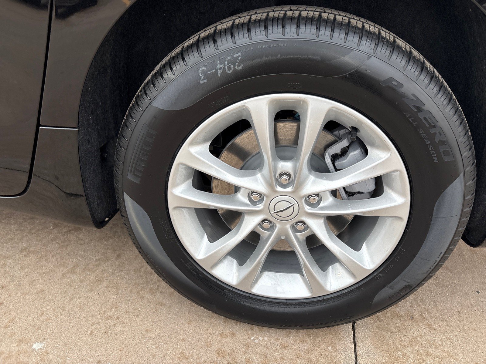 New 2026 Chrysler Pacifica Select AWD/4WD image 14