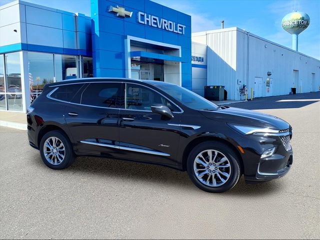 Used 2022 Buick Enclave Avenir image 1