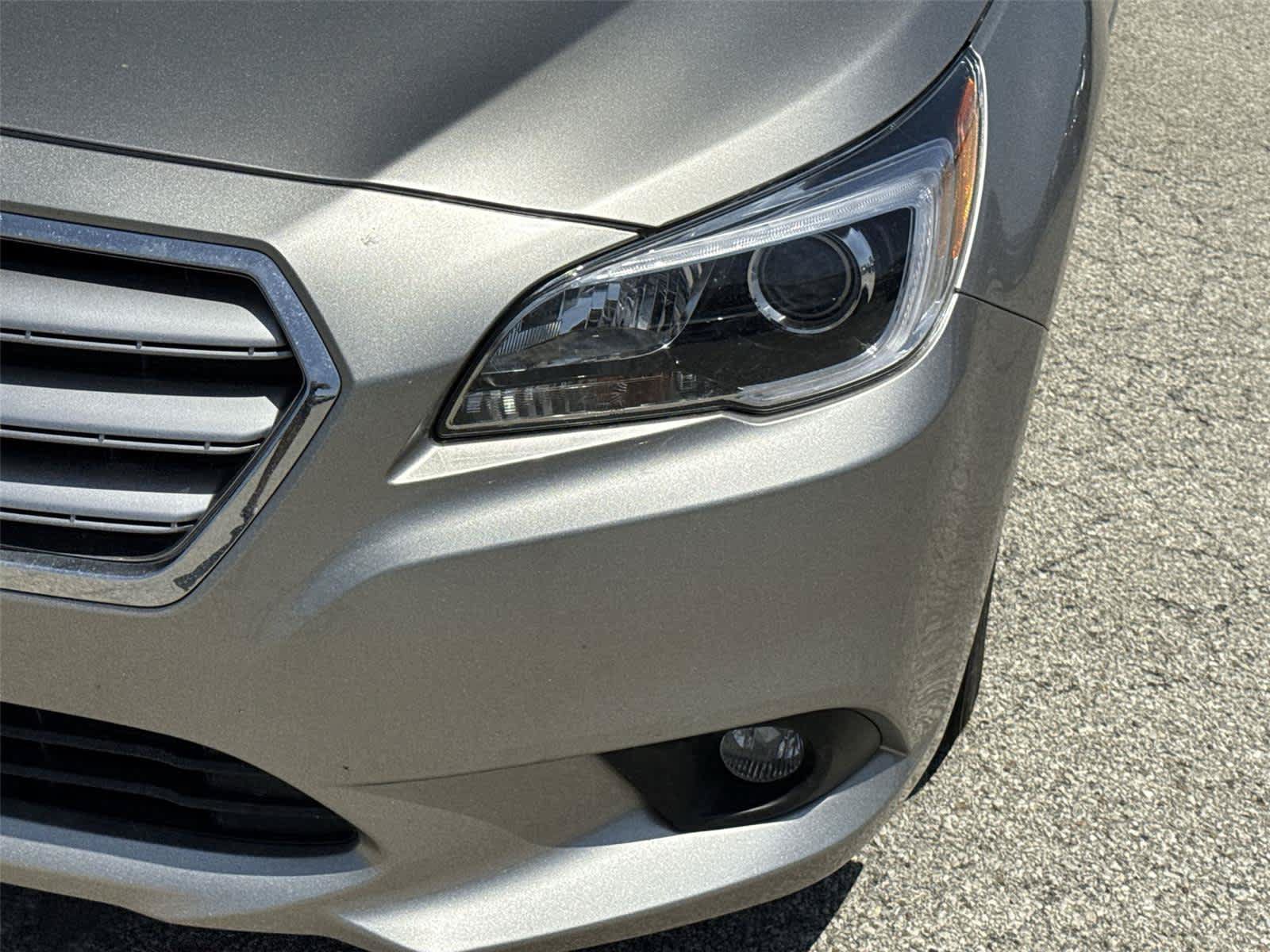 Used 2017 Subaru Legacy 2.5i Limited AWD/4WD image 9