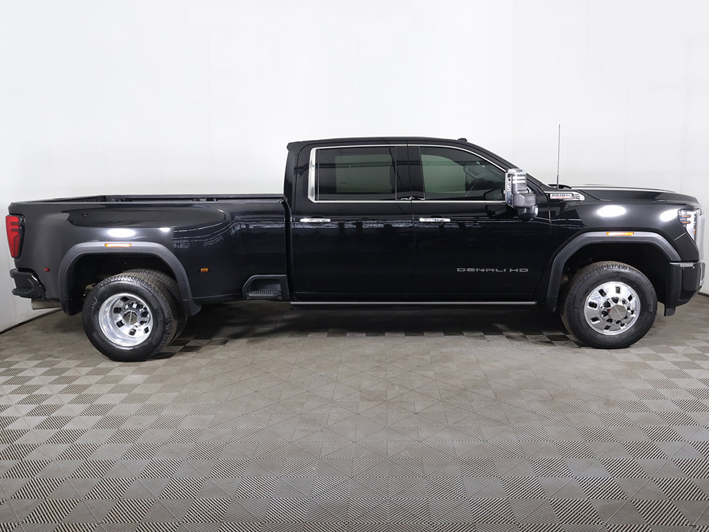 Used 2024 GMC Sierra 3500 Denali w/ Denali Reserve Package AWD/4WD image 24
