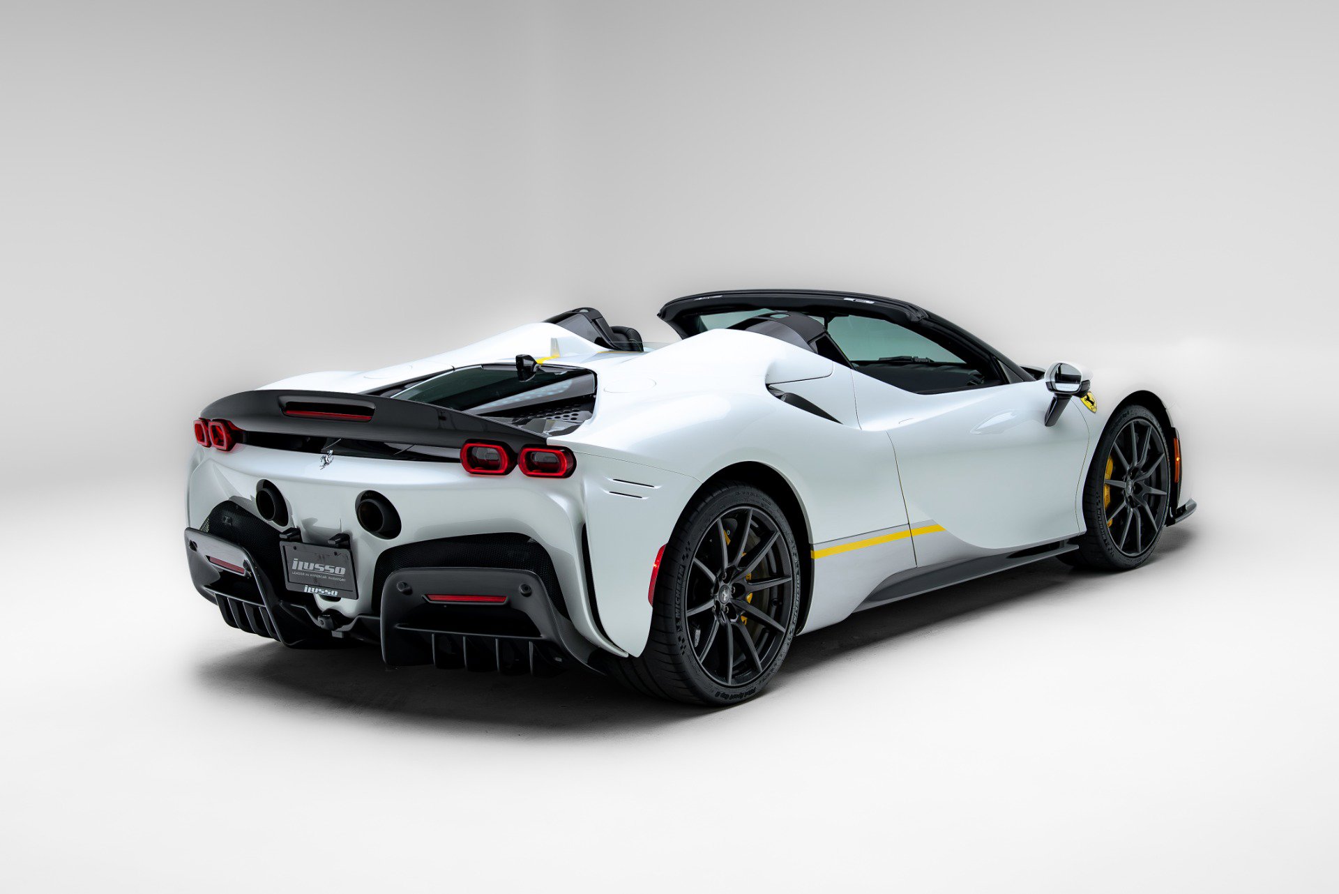 Used 2024 Ferrari SF90 Spider AWD/4WD image 28