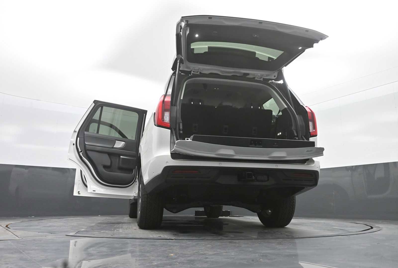 New 2025 Ford Expedition Active image 32