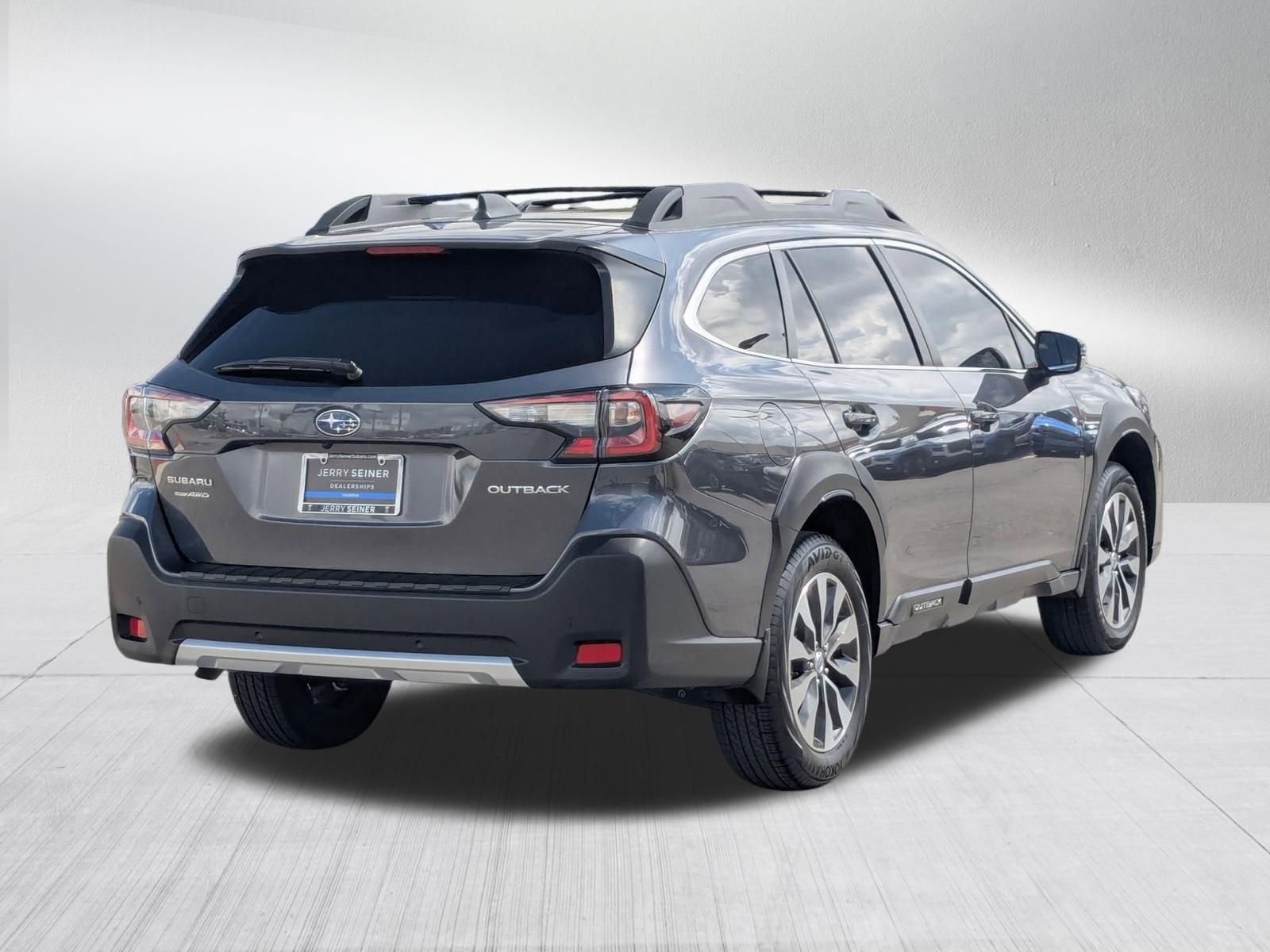 Used 2025 Subaru Outback Limited AWD/4WD image 5