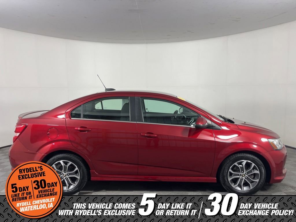 Certified 2017 Chevrolet Sonic LT w/ Convenience Package FWD image 4