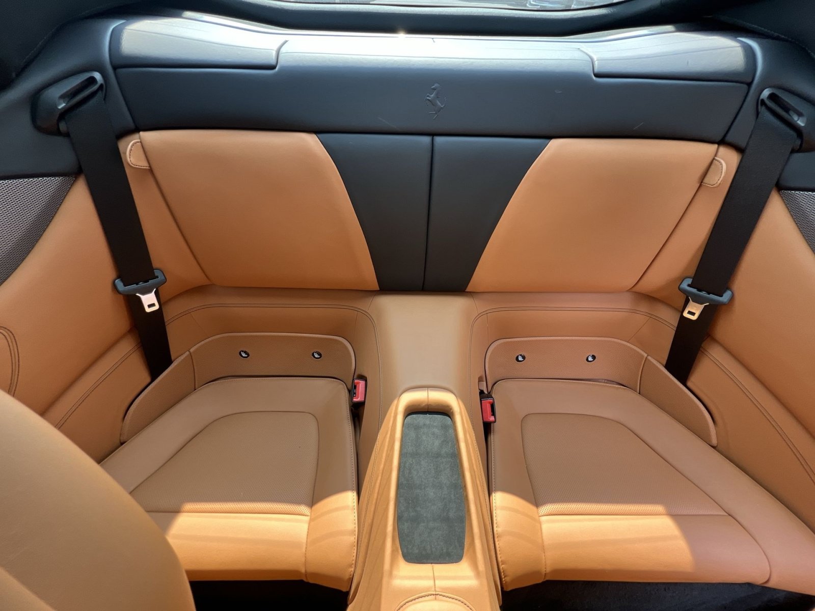 Used 2020 Ferrari Portofino RWD image 15