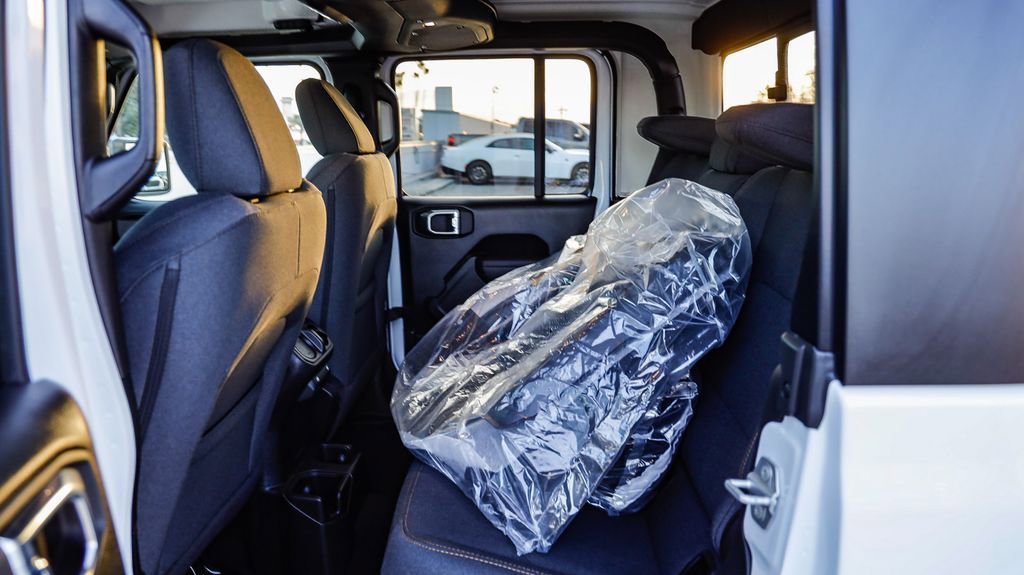 New 2026 Jeep Gladiator Willys AWD/4WD image 23