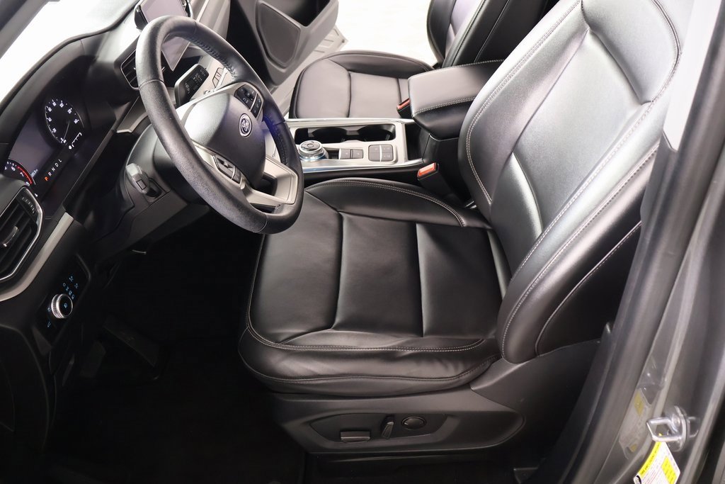 Used 2023 Ford Explorer XLT w/ Equipment Group 202A image 11