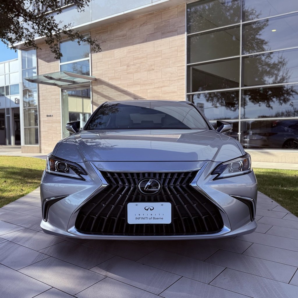 Used 2024 Lexus ES 350 w/ Premium Package image 3