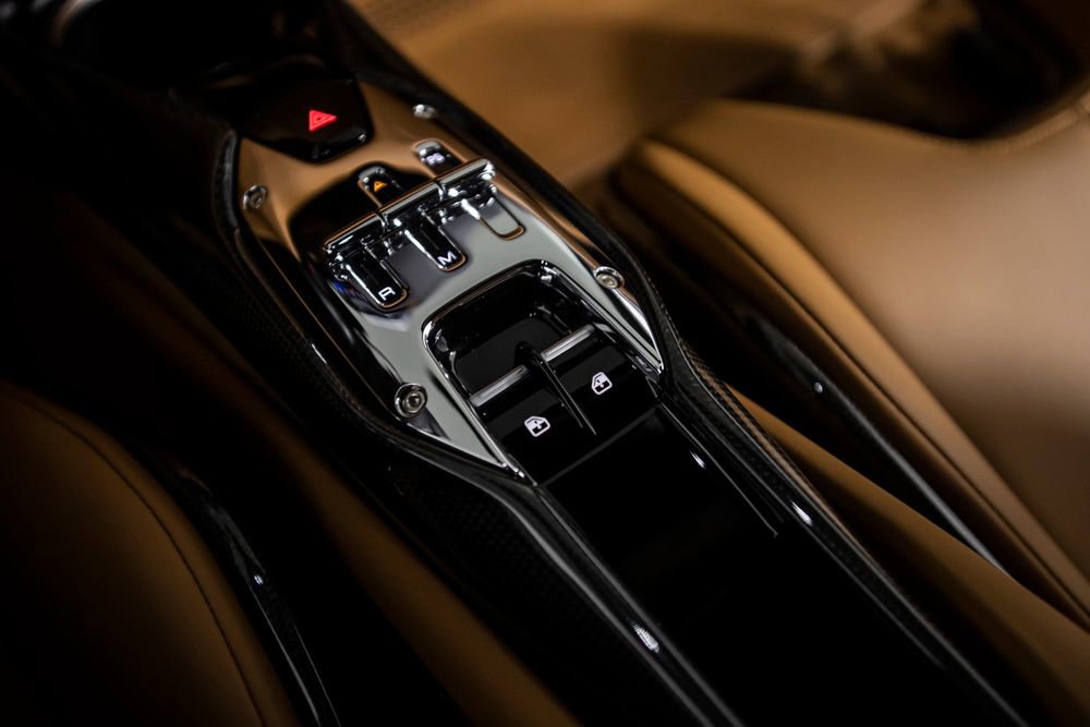 Used 2024 Ferrari 296 GTB RWD image 33