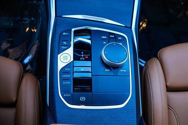 Used 2025 BMW 330i xDrive Sedan w/ M Sport Package image 21