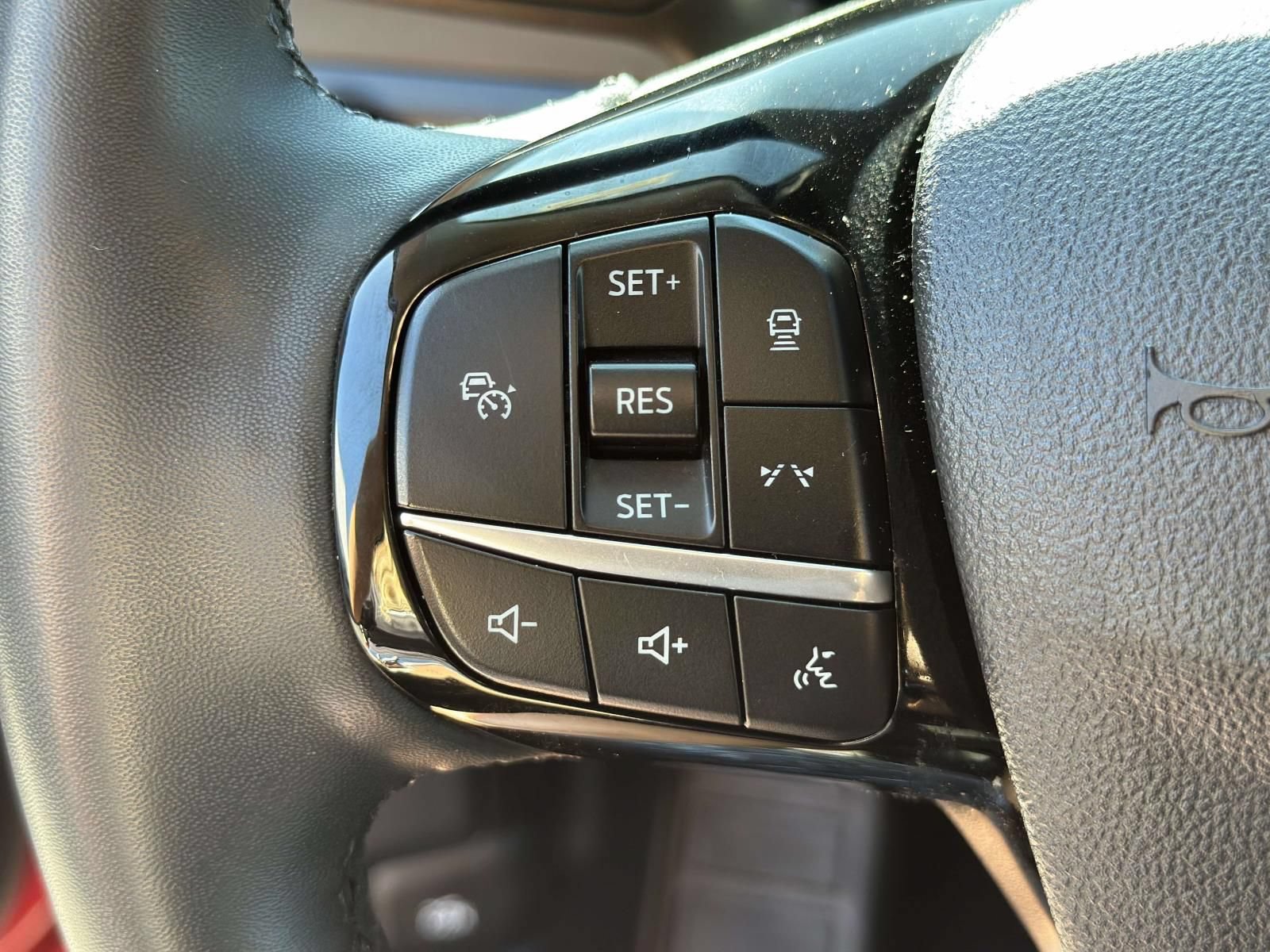 Used 2023 Ford Escape Active w/ Tech Pack #2 AWD/4WD image 17