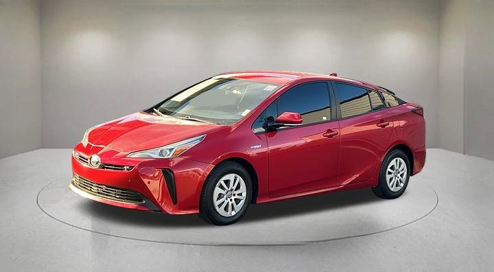 Used 2019 Toyota Prius LE image 2