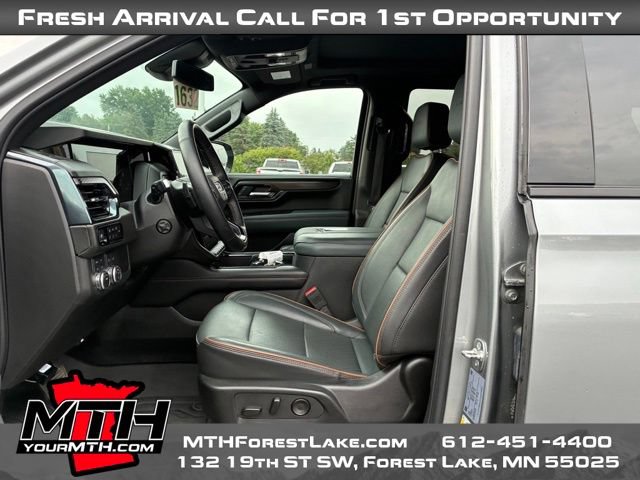 Used 2025 GMC Yukon AT4 AWD/4WD image 9