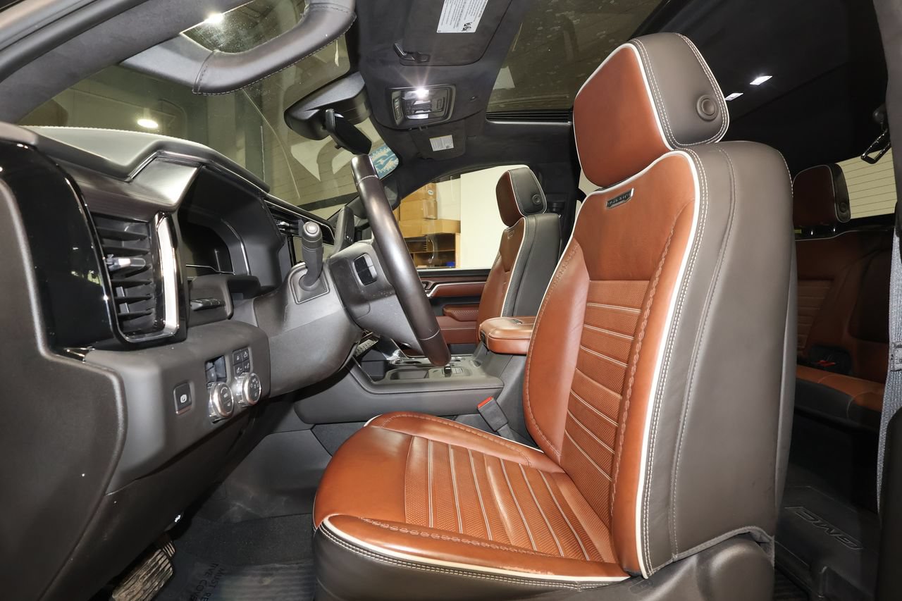 Used 2025 GMC Sierra 3500 Denali Ultimate AWD/4WD image 24
