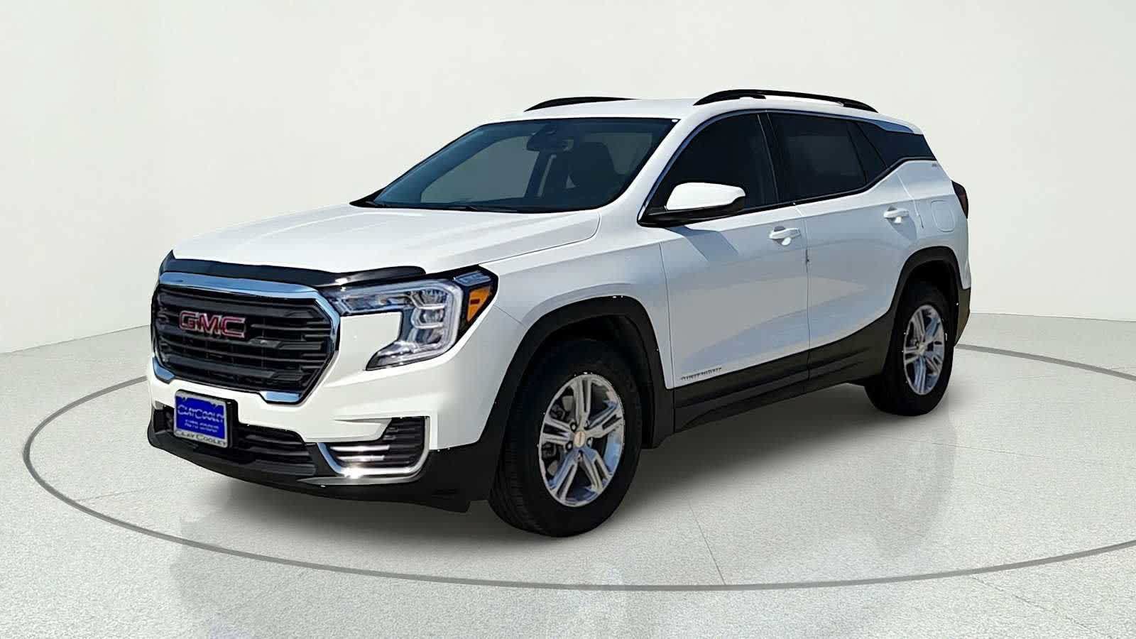 Used 2022 GMC Terrain SLE w/ Driver Convenience Package AWD/4WD image 3