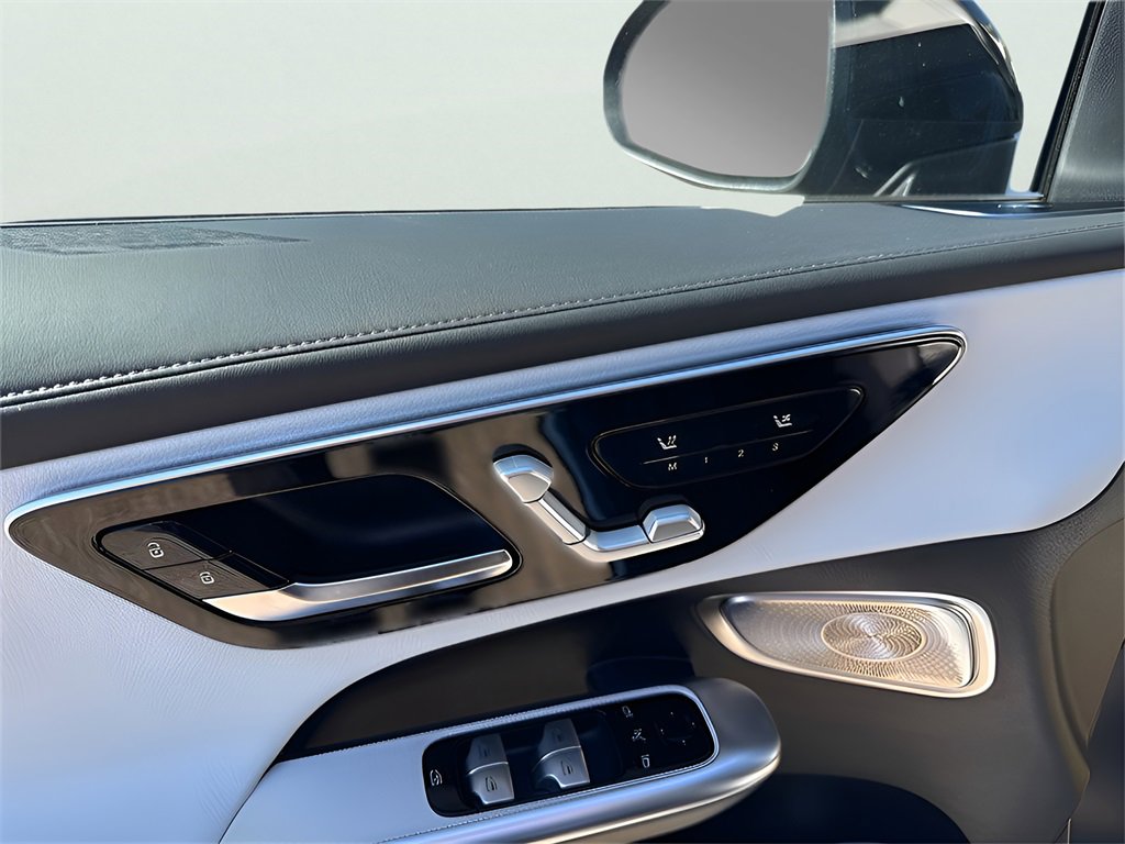 New 2026 Mercedes-Benz GLC 300 4MATIC image 12