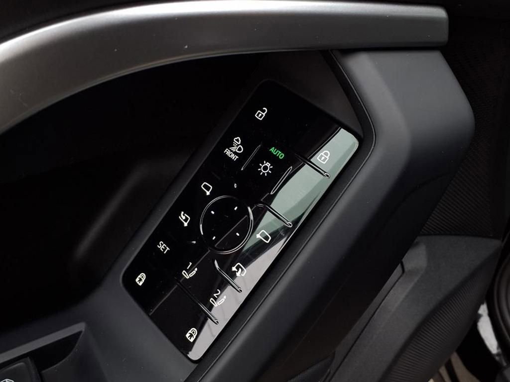 Used 2025 Audi Q5 Premium Plus w/ Premium Plus image 9