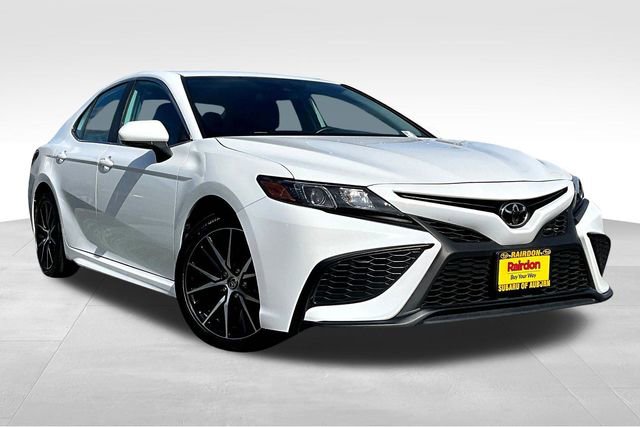 Used 2024 Toyota Camry SE