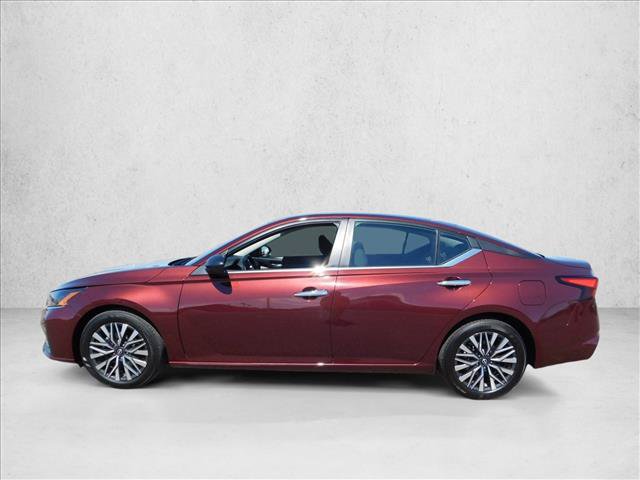Used 2025 Nissan Altima 2.5 SV FWD image 15