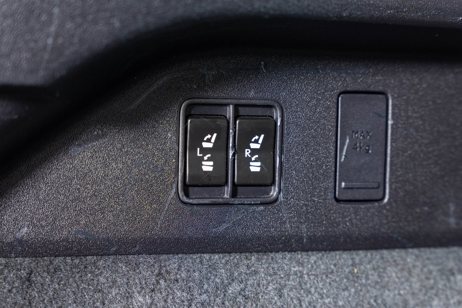 Used 2018 Lexus RX 350L Luxury image 24