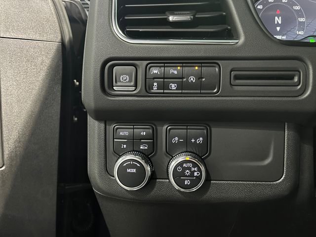 Certified 2023 GMC Yukon XL SLT w/ SLT Luxury Package image 25