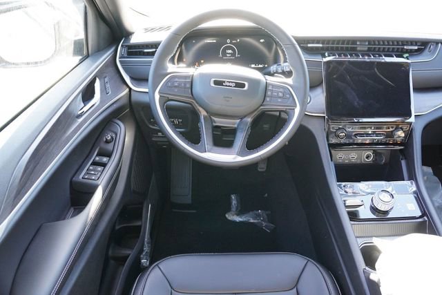 New 2025 Jeep Grand Cherokee Limited w/ Trailer Tow Package image 13