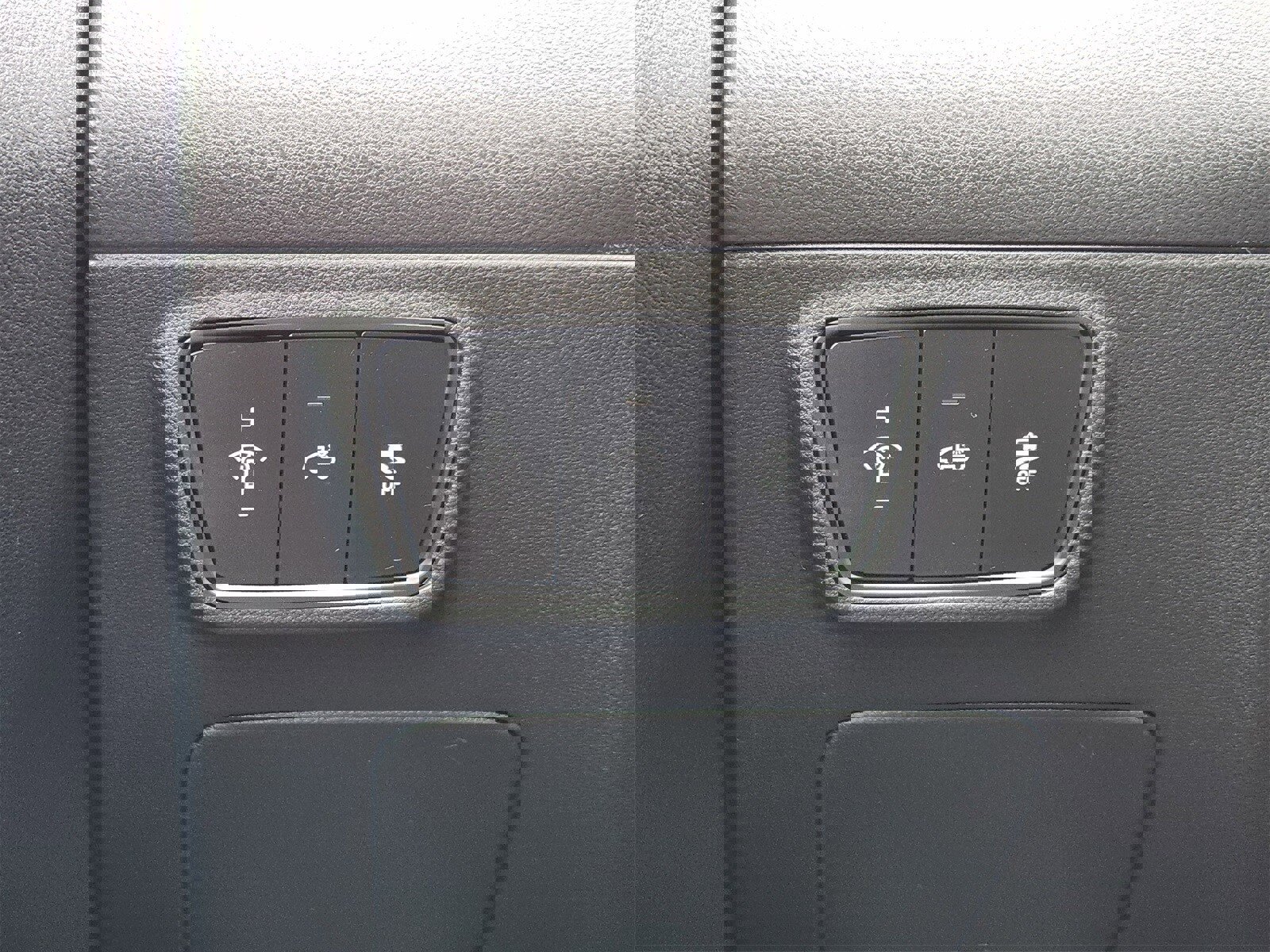 Used 2024 Hyundai Santa Cruz SE image 29