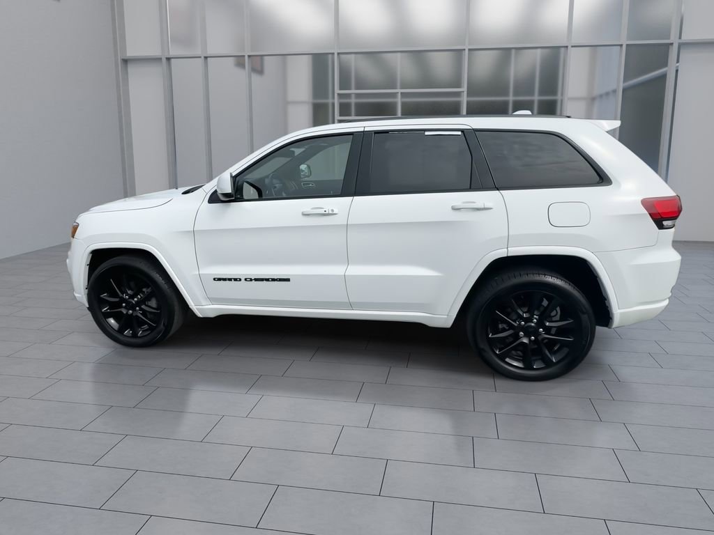 Used 2019 Jeep Grand Cherokee Altitude image 5