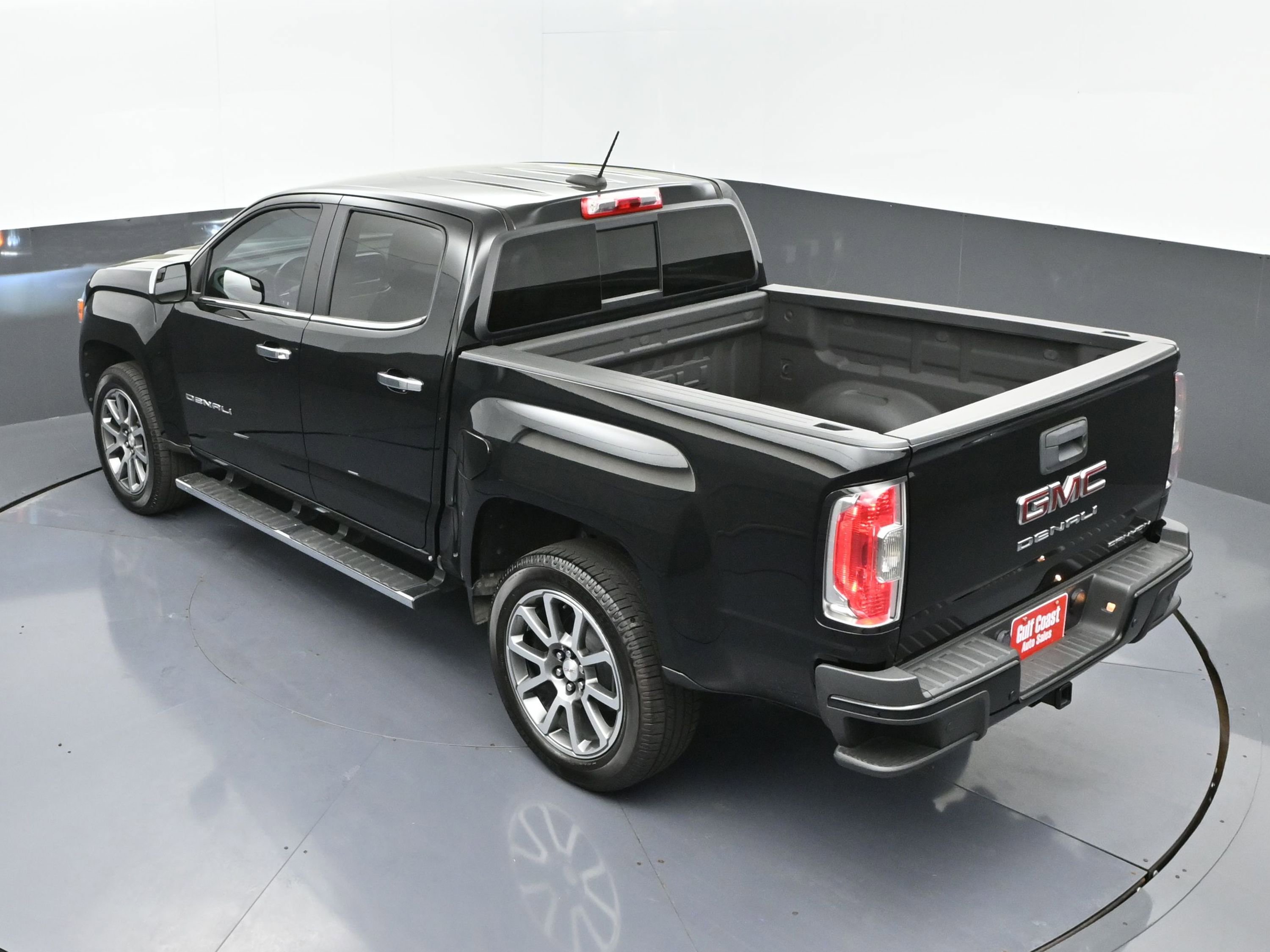 Used 2022 GMC Canyon Denali image 39